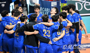 마지막이 꼴찌 삼성화재전이다...우리카드의 기적, 화려한 봄 배구 입성으로 마무리 될까