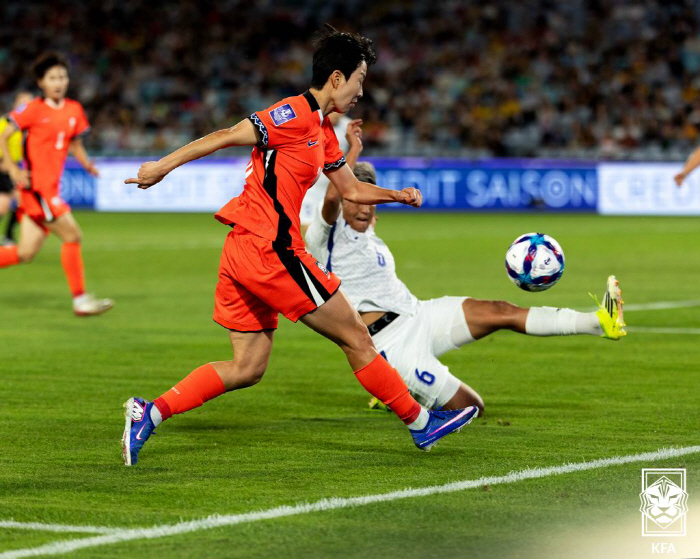 골골골골골골! "亞 최강 일본 나와" 비즈니스석 논란 '완벽 삭제'...…