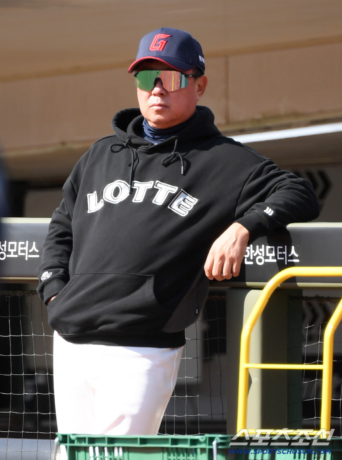 '사직에 진짜 태양 떴다!'...롯데 한태양, 디펜딩 챔피언 LG 임찬규…