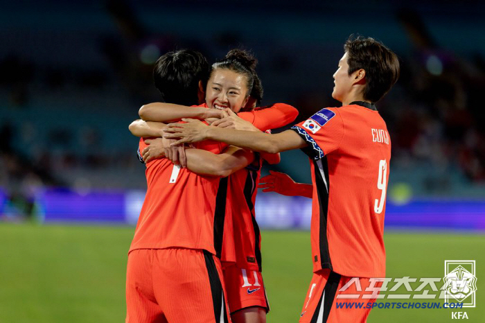 "韓 압도적 경기" 日 극찬 터졌다→'한일전 가능성' 관심 폭발…볼 점유…