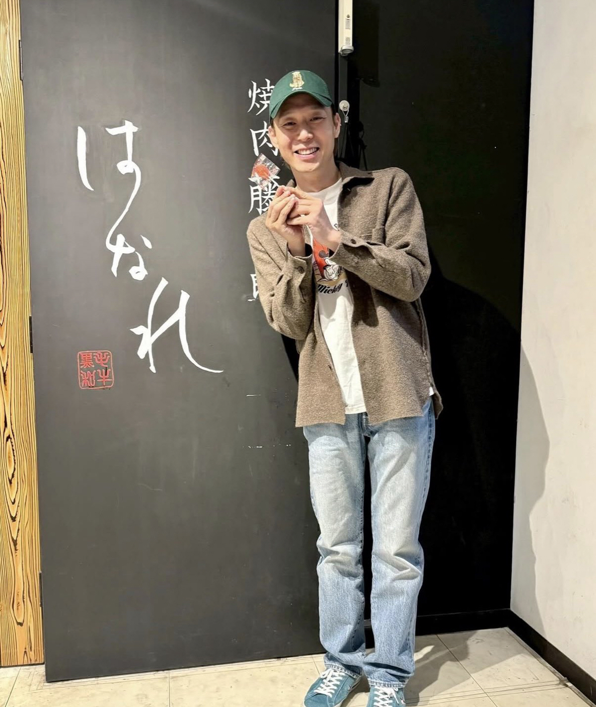 ‘마약→日 활동’ 박유천, 세상 떠난 父 묘소 공개 “잘 지내니 걱정 마…