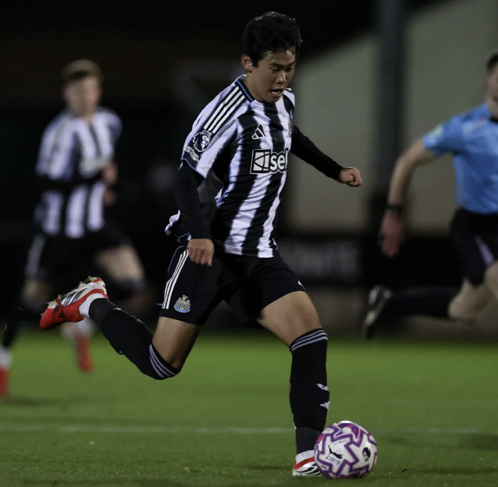 "저런 선수가 K리그2에서 뛰었다고?" 英 팬 당황시킨 '韓 특급 재능'…