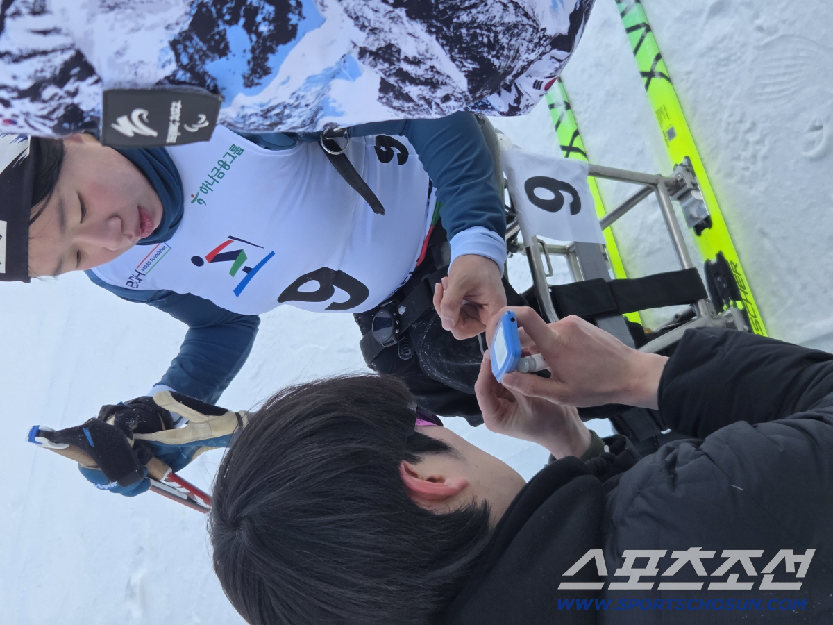 메달의 기적은 그냥 오지 않는다...하루 60km 김윤지의 '물집투성이'…