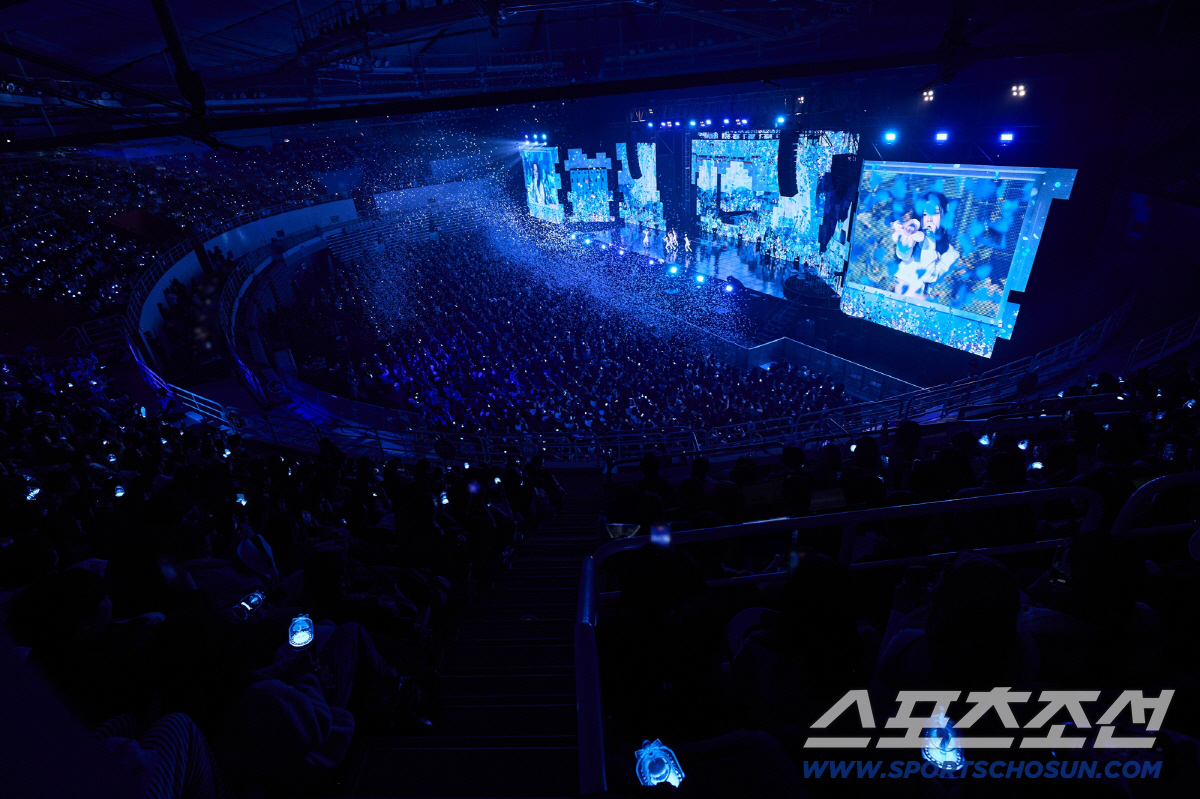 더 단단해진 소녀들의 '자력쇼'가 시작됐다!!! 데뷔 2주년 아일릿의 첫…