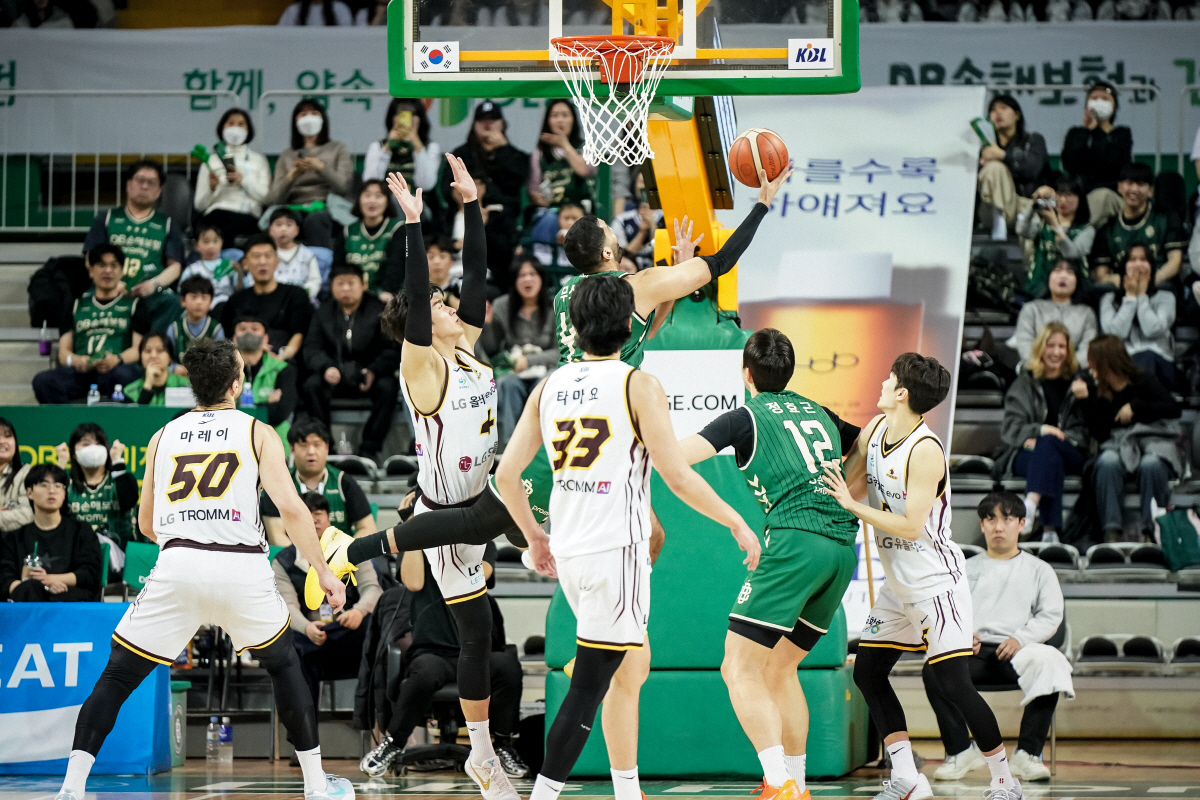 '창단 최다연승은 진행중' 소노, 삼성 98-75 완파 7연승 5위도 넘…