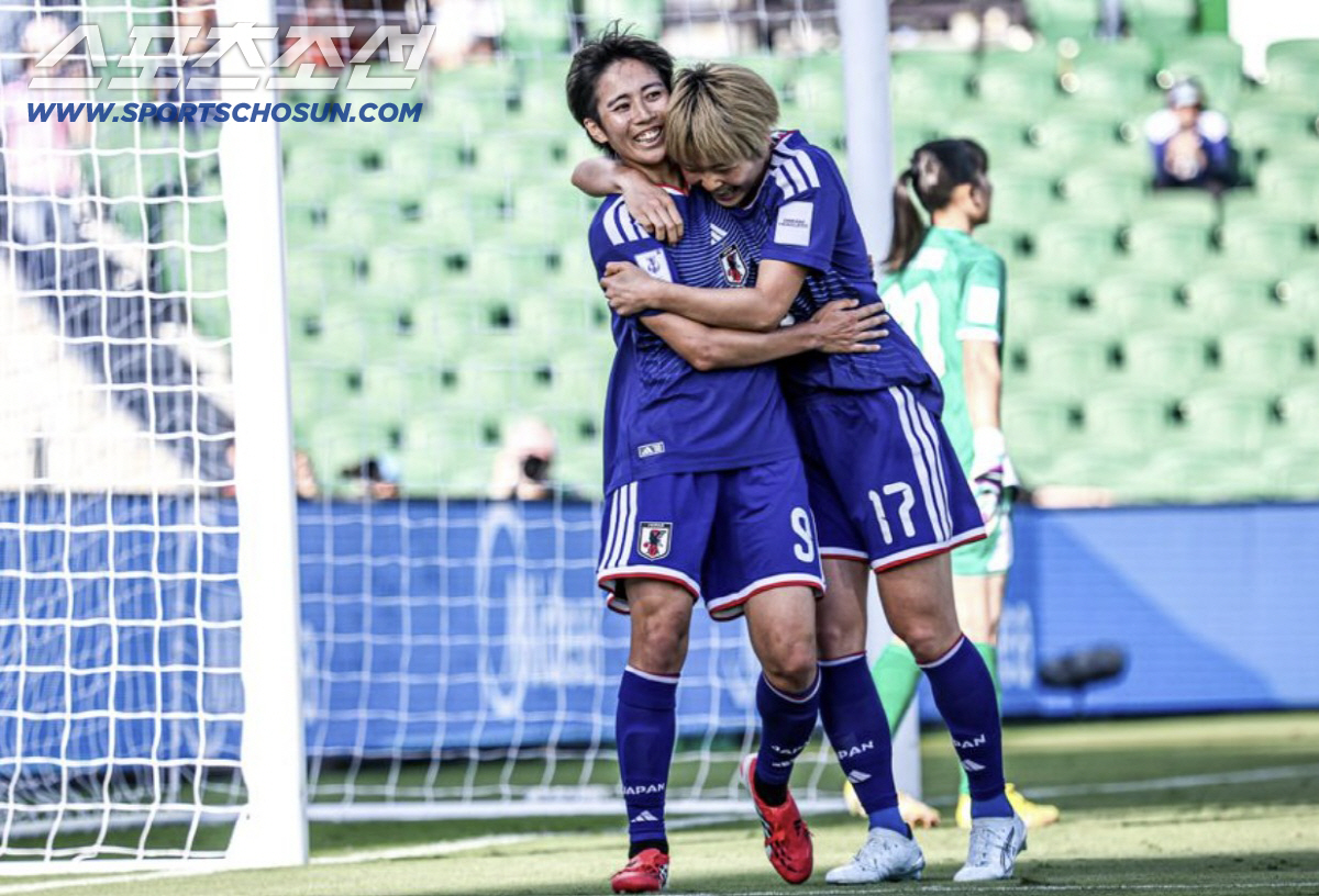 '논란 지운 압도적 경기력' 신상우호, 월드컵 진출로 핵심 과제 달성..…