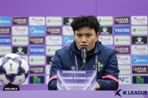 [현장인터뷰] 국가대표 명단 발표 D-1, 정경호 감독 응원 