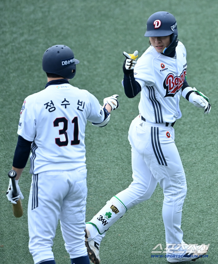 '플러스 박찬호 효과' 엄청나네, 정수빈과 리그 최강 테이블세터, 삼성 마운드 13안타 8득점 초토화