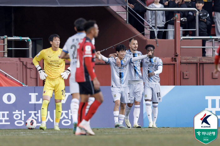 '무고사 장군→이호재 멍군' 첫 승은 다음 기회에...포항-인천, 1-1…