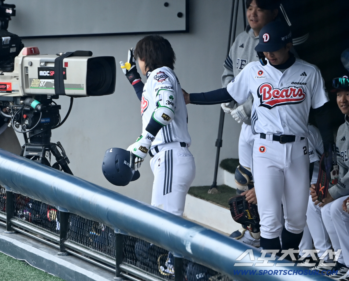 '왜 반응이 없어?' 박찬호, 이적 첫 홈런→동료 무관심에 '멘붕'...…