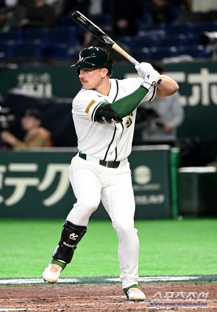 2군에서 쓰기는 아까운데…'호주 4번 타자' 합류, '완전체' 울산 웨일즈, '1군급' 외인 4명과 함께 화려한 출격 예고