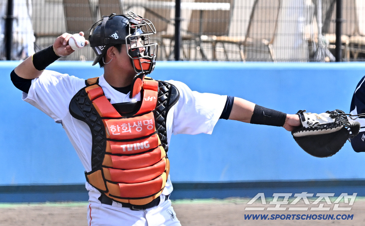유승안 이후 최초, 한화도 '거포 포수' 품나… 연타석 홈런→시범경기 홈…