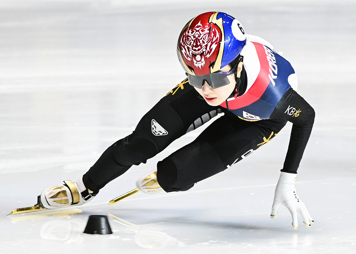[속보]'람보르길리' 김길리 이틀 연속 대형사고! 세계선수권 휩쓸었다..…