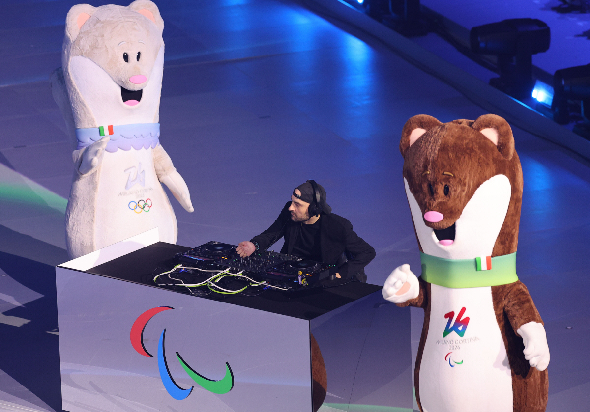 "컬링銀 백혜진X스노보드銅 이제혁 폐회식 기수" 밀라노-코르티나 열흘 열…