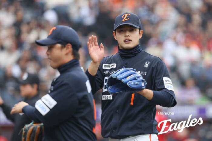 "두려움 깨려고 했다" 벌써 156㎞, 어깨 통증 날렸다…투구수 부족? …