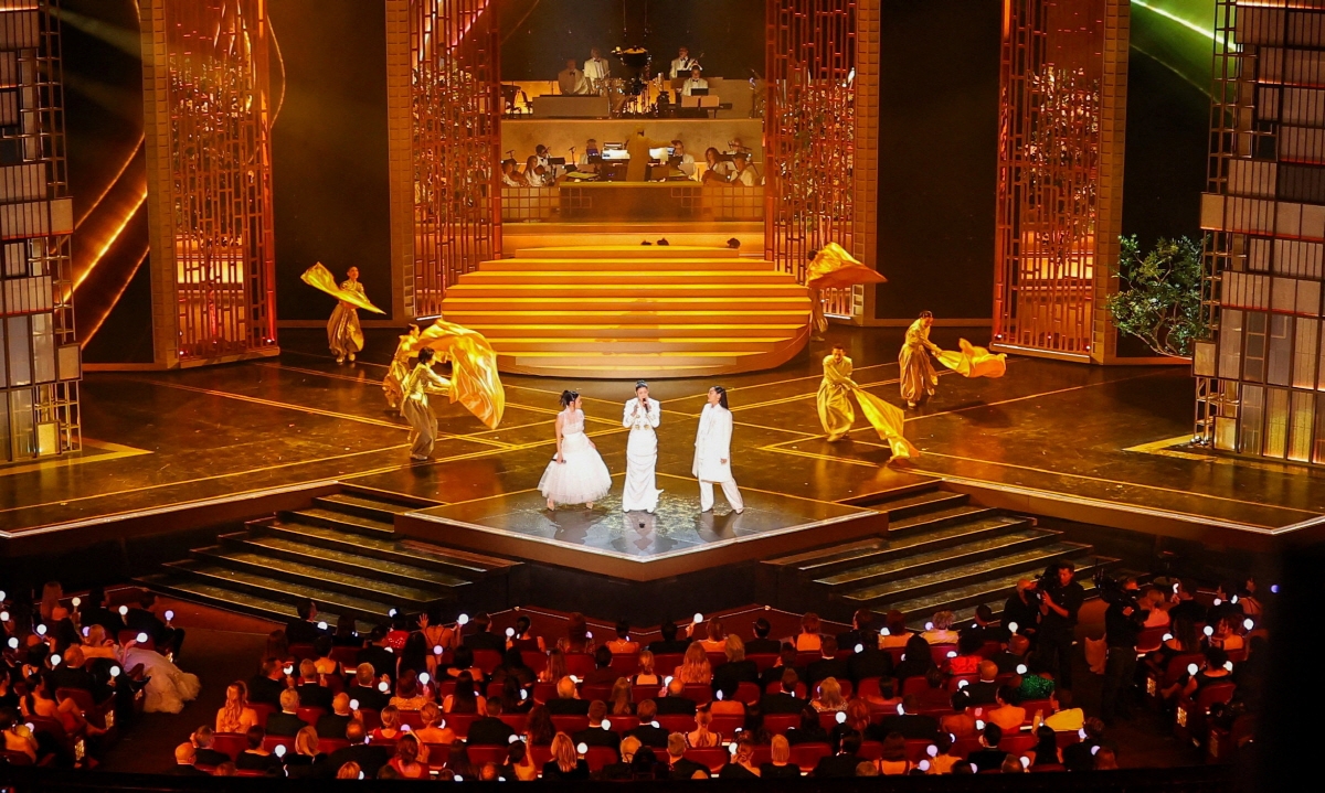 [98회 아카데미] '"응원봉 든 디카프리오라니"…'케데헌', 2관왕으로…