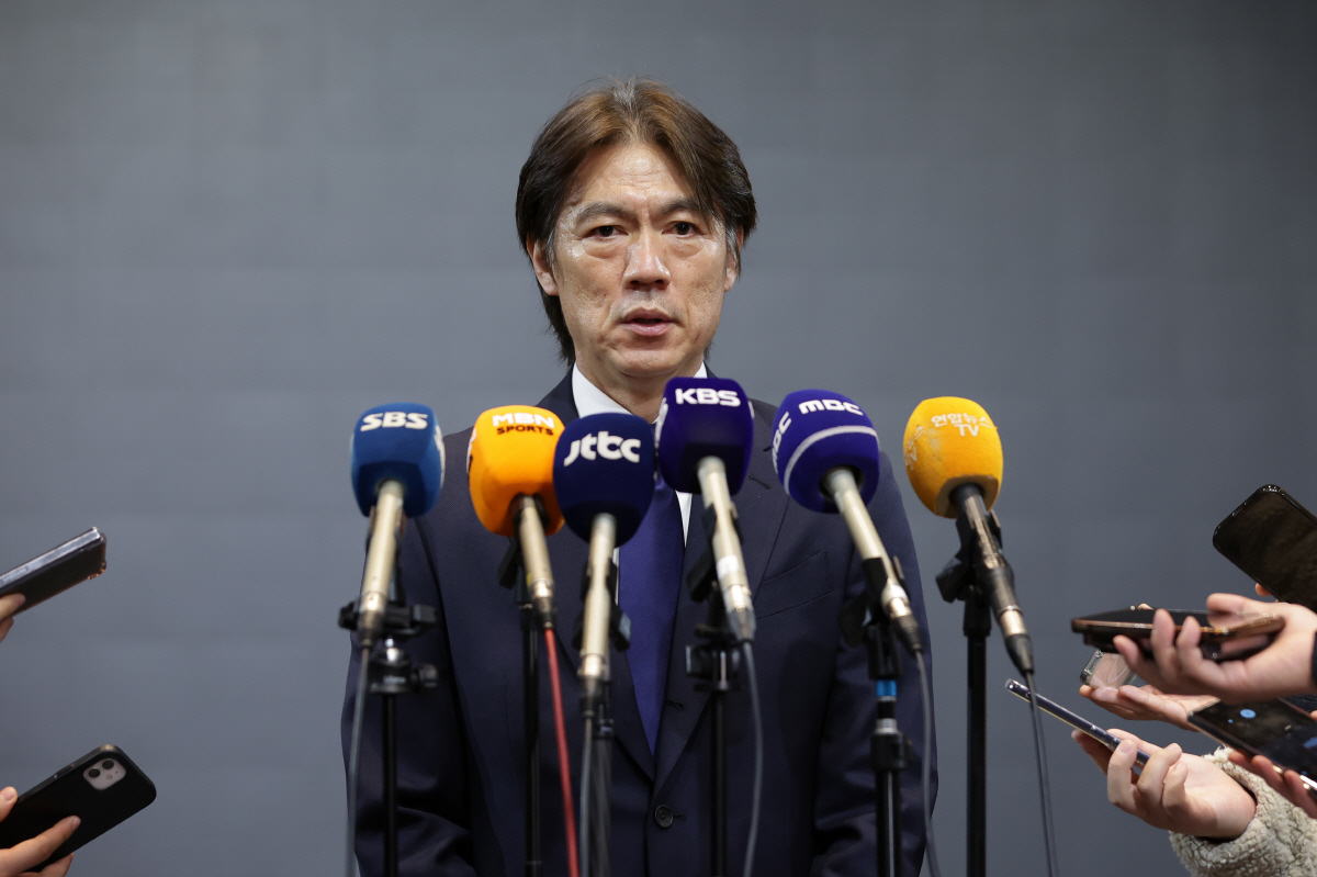 홍명보호 초대형 악재! 황인범 또또또 '부상 아웃'…반페르시도 절레절레→…