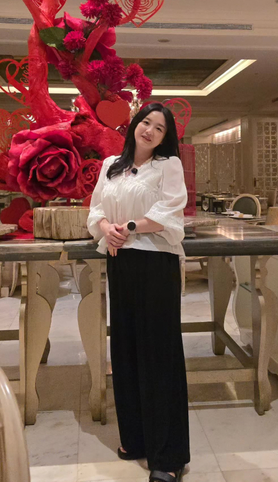 '활동중단' 햄지, 임신설 부른 파격 비키니 자태.."그냥 뱃살입니다"