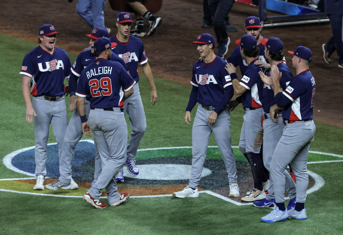 '한국 투수' 난도질한 도미니카 타선, 미국 앞에선 순한 양…10-0 콜…