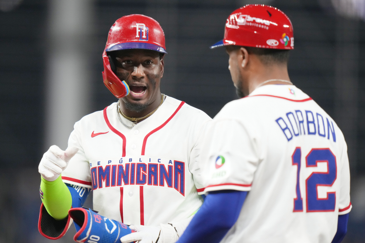 '한국 투수' 난도질한 도미니카 타선, 미국 앞에선 순한 양…10-0 콜…