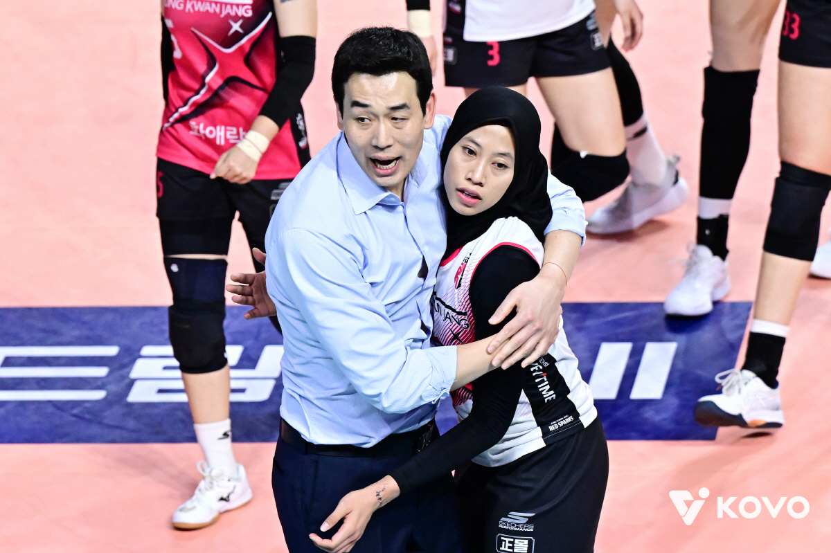 '인니 김연경' 메가, 韓배구 못 온다…아쿼 자유계약 시대인데 왜?