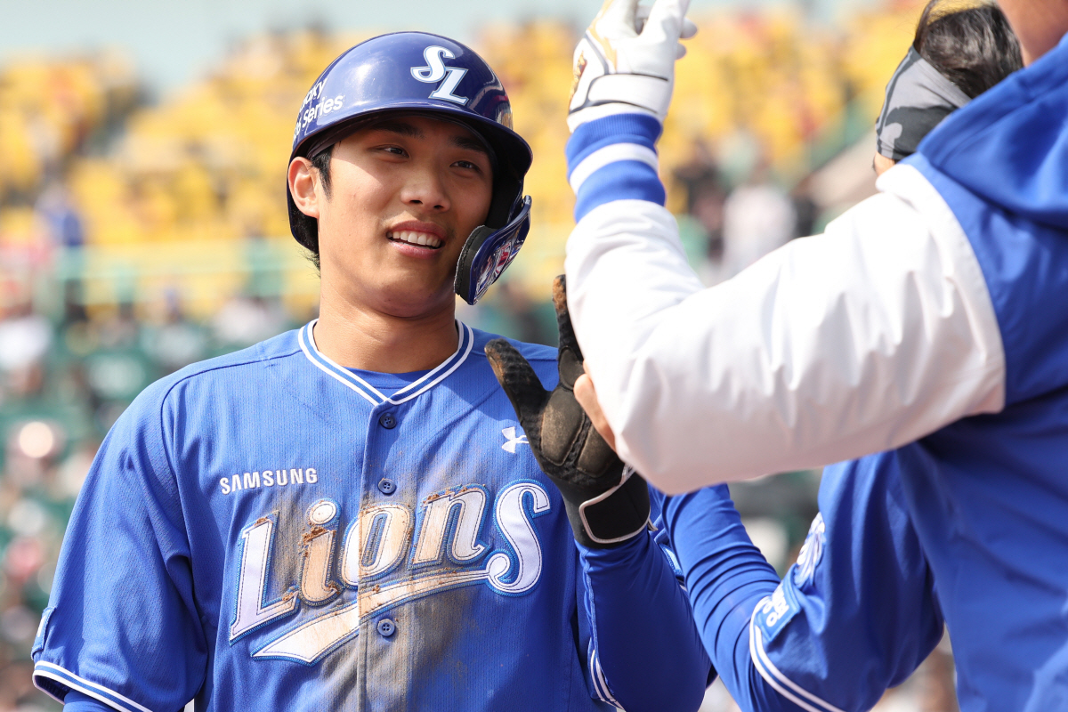 '압도적 무결점' 최원태-'마수걸이포' 디아즈, 대체외인 장착 삼성, S…