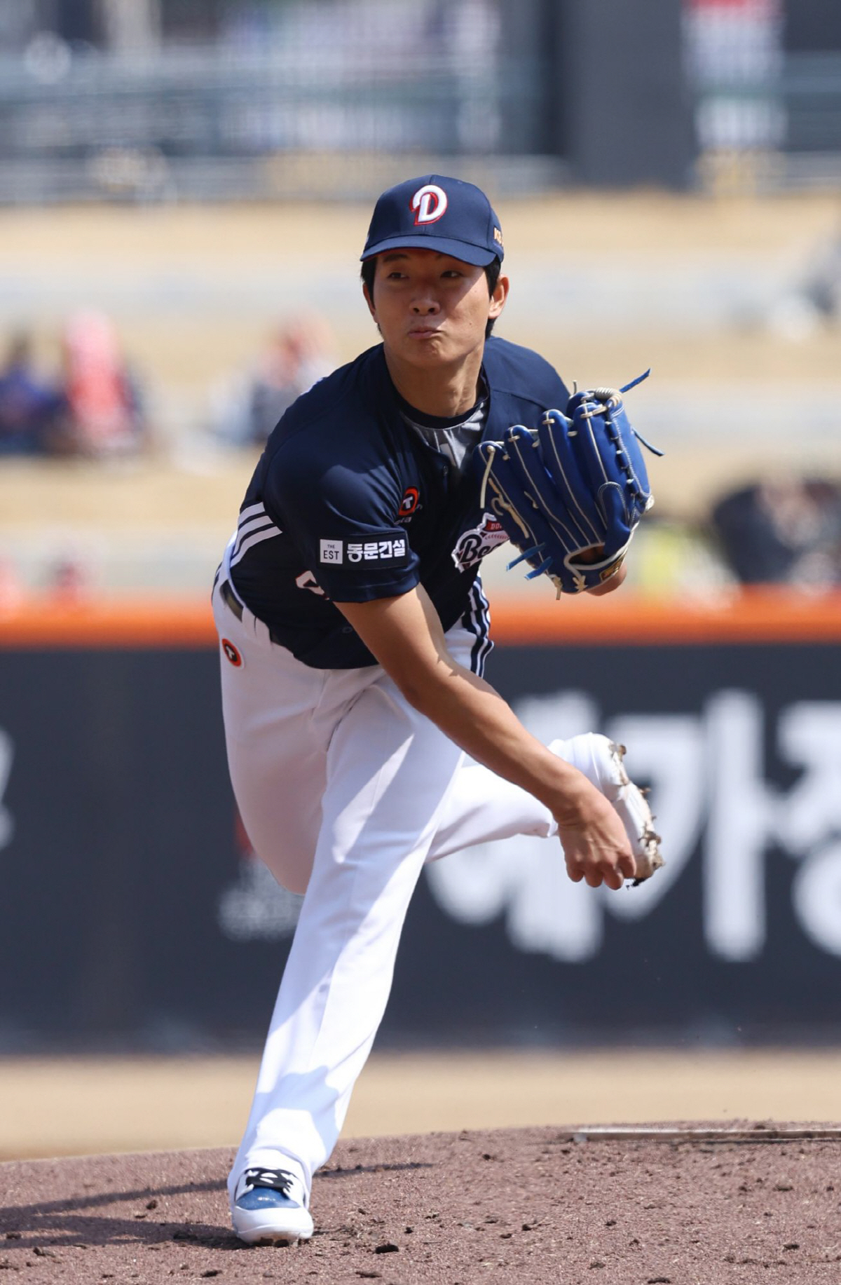 '8실점' 한화 불펜 붕괴, 155㎞ 외국인 데뷔전 빛 바랬다…'장타쇼'…