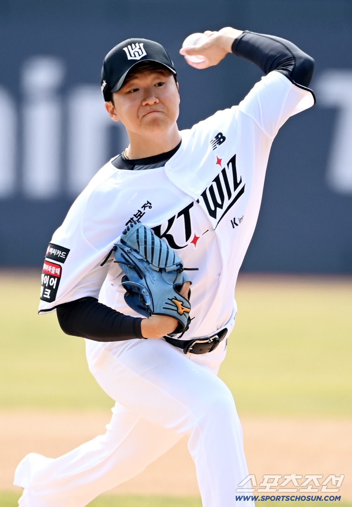 투수→야수 전향 대성공 조짐 보인다! '추세현 홈런&3안타' LG 웃었다…