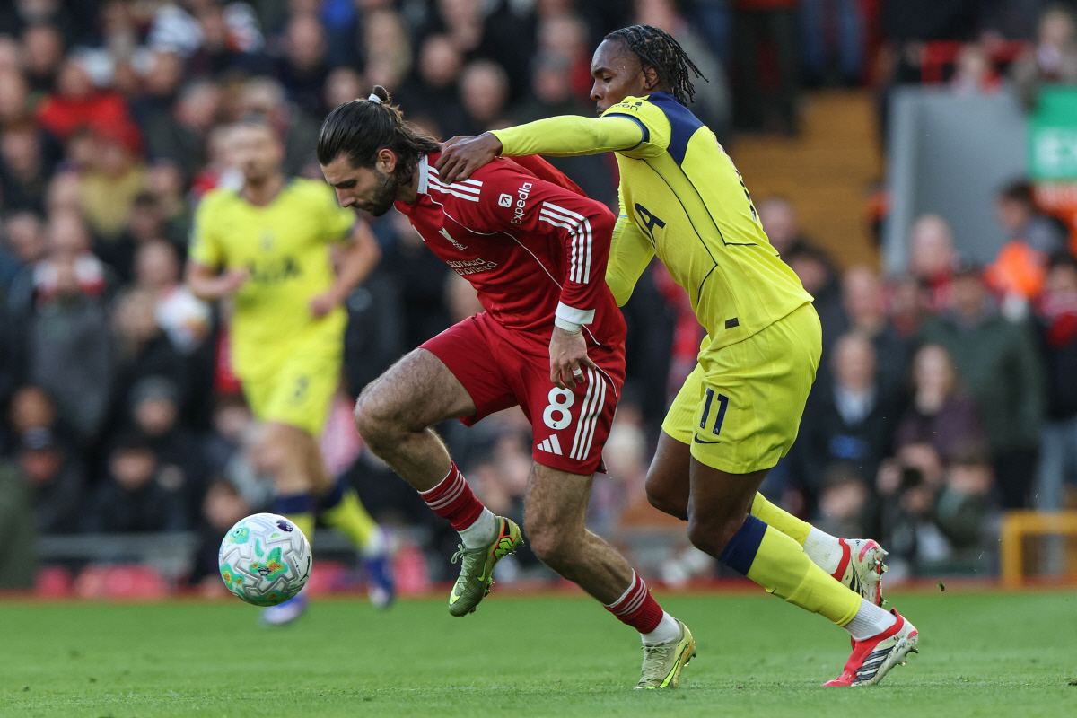 "정신 차려!" '불명예 역사' 또 극장골 허용, 소보슬러이 작심 발언……