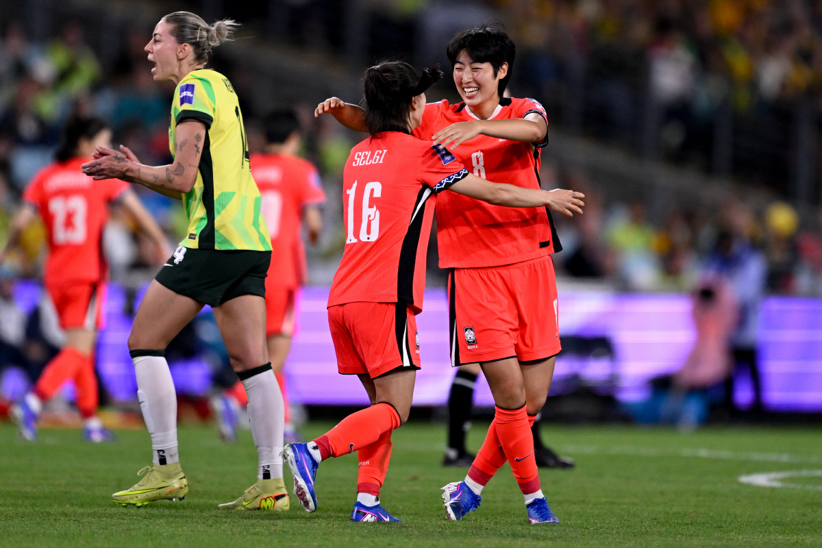 "비즈니스 논란은 잊어" 韓 여축 대박→아시아 축구 초대박, 女아시안컵 …