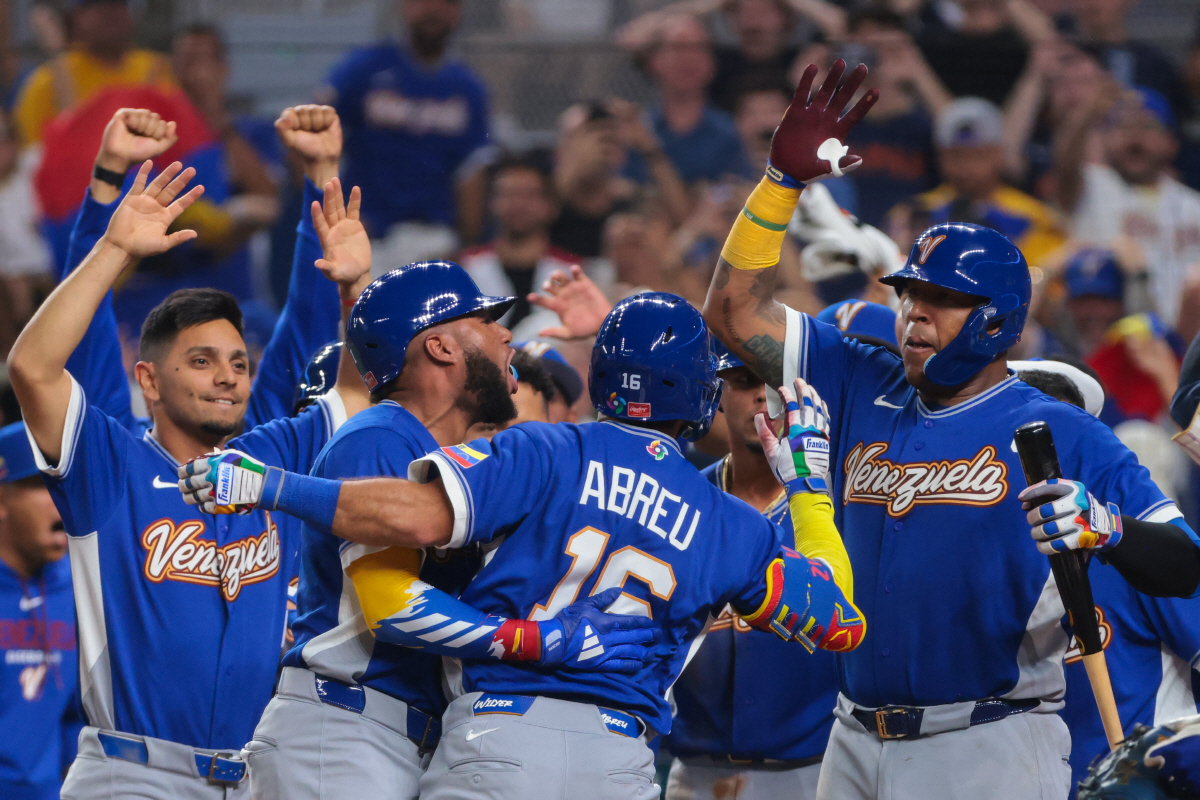 '마두로 더비' 앞둔 베네수엘라 감독, 민감한 질문에 발끈! → 결승 가…