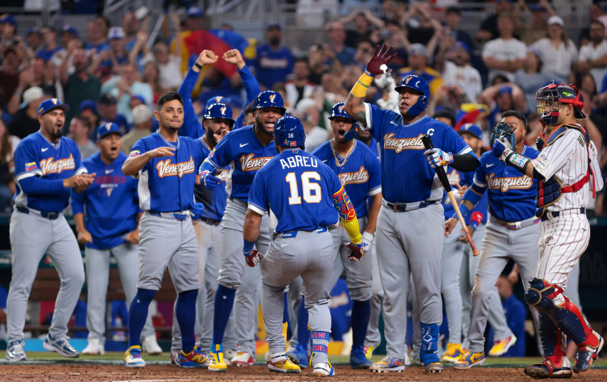 '마두로 더비' 앞둔 베네수엘라 감독, 민감한 질문에 발끈! → 결승 가…