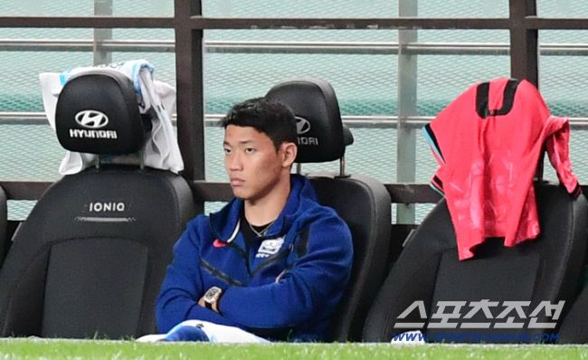 '결장 또 결장, 한달간 출전시간 단 15분' 홍명보 선택 받은 황희찬 정말 괜찮나, A매치 명단발표 직후에도 '벤치대기'