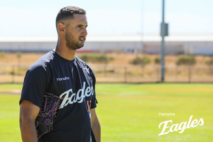 '33승 실종' 한화, 155㎞ 새 얼굴 심상치 않다…또 하나의 역수출 …