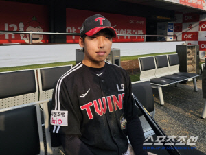 '150㎞ 강속구 잊어라' 첫 선발에 홈런&3안타 실화다…'A급 잠재력'에 선배들 조언도 한가득, 