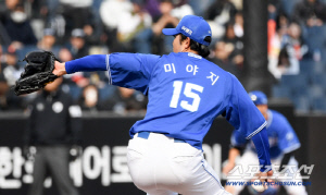 사령탑의 이례적 손하트, 도대체 무엇을 보았길래? 