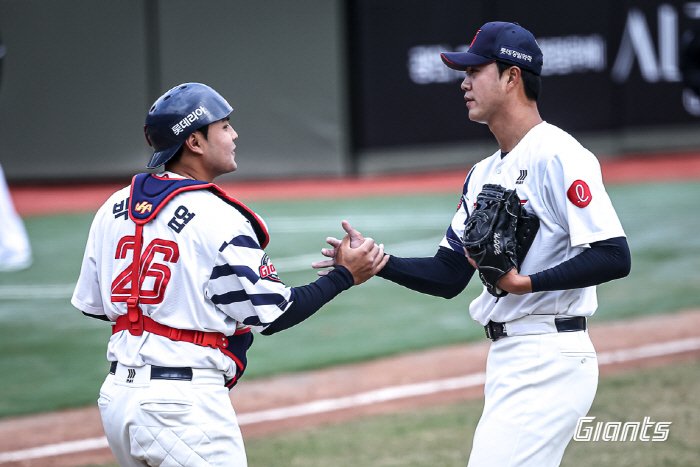 "벌벌 떠는 모습 이제 그만!" 160㎞ 아닌 '압박감'이 적이다…달라진…