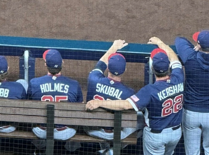 "폭우 뚫고 4시간 운전" WBC 무대서 도망친 남자, 영광은 함께 누린…