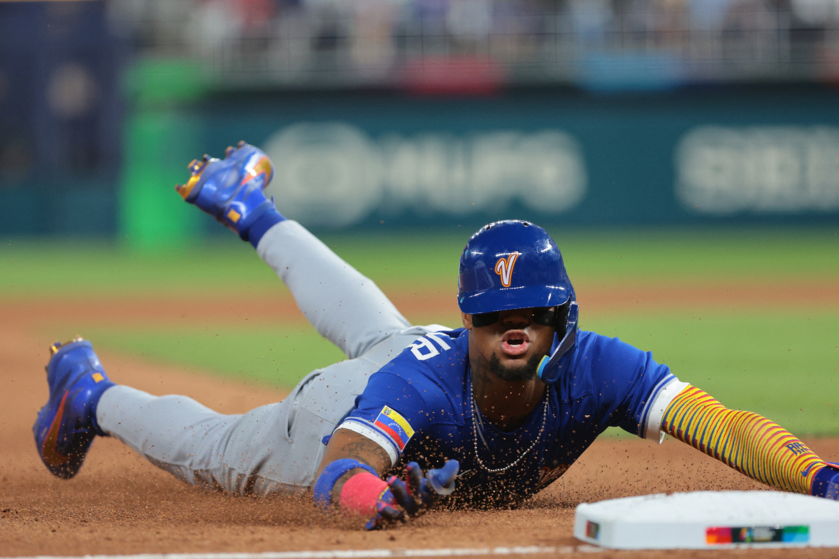 스시 꺼억! '日 모욕' 아쿠냐, VEN 영웅 됐다! → 결승 진출 앞장…