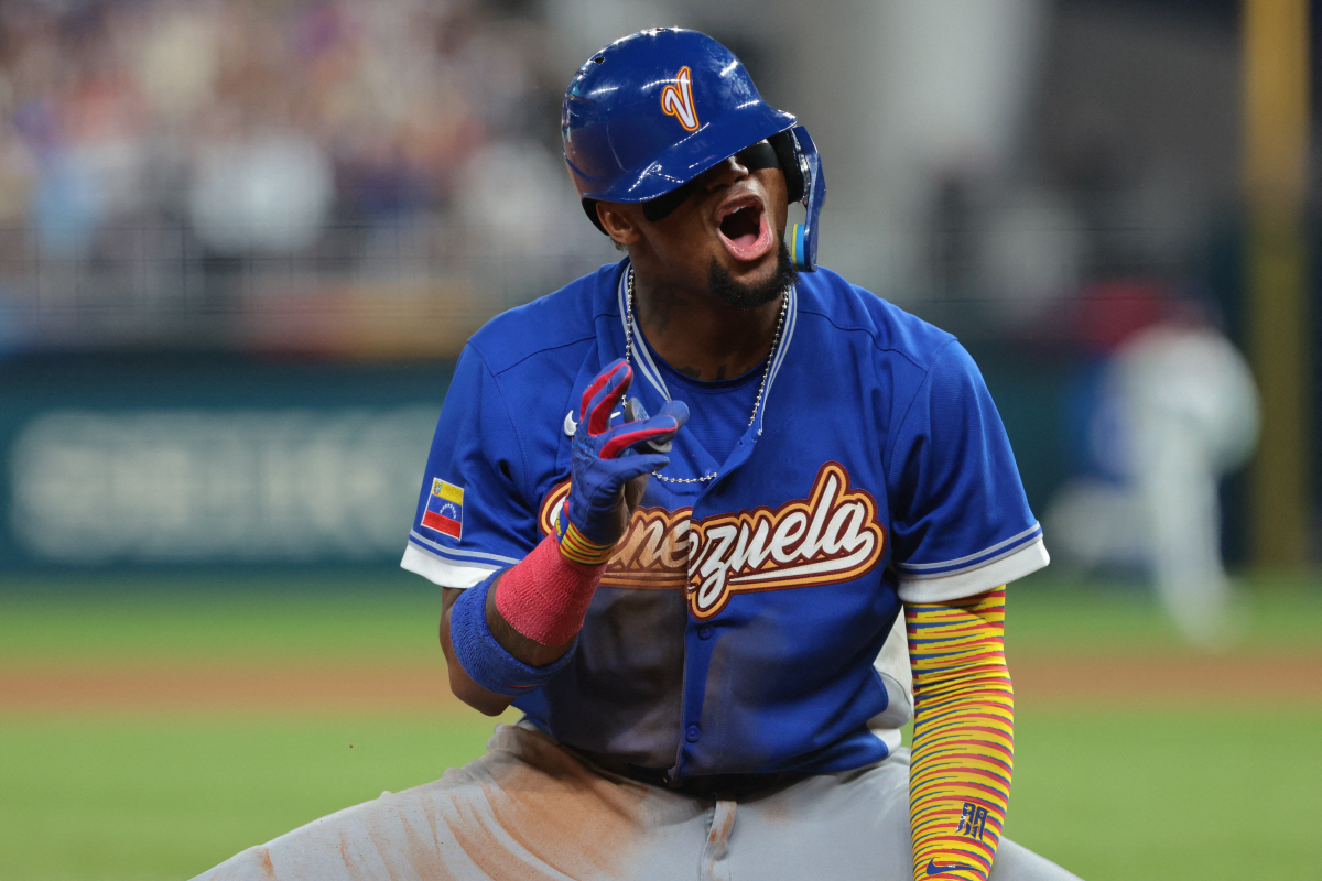 스시 꺼억! '日 모욕' 아쿠냐, VEN 영웅 됐다! → 결승 진출 앞장…