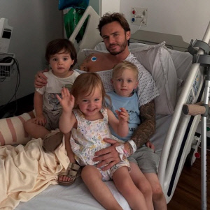 '손흥민도 충격 받았었는데' 토트넘 눈물 펑펑…英 BBC '핵심' 13명 OUT→결국 올 시즌 제임스 매디슨 복귀 시점 미정