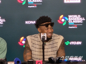 하나도 안 죄송합니다! 日모욕→기자회견 히죽히죽 대충격! 