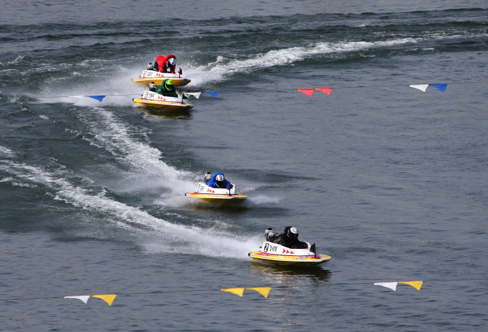 <경정> 바람을 읽는 자, 경정을 읽는다…미사리 봄바람이 만드는 변수