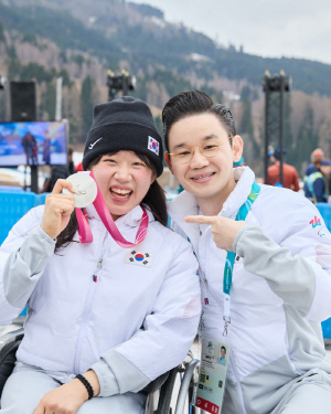 배동현 BDH재단 이사장, 패럴림픽 새 역사 쓴 김윤지 선수 격려...지속적인 지원 약속