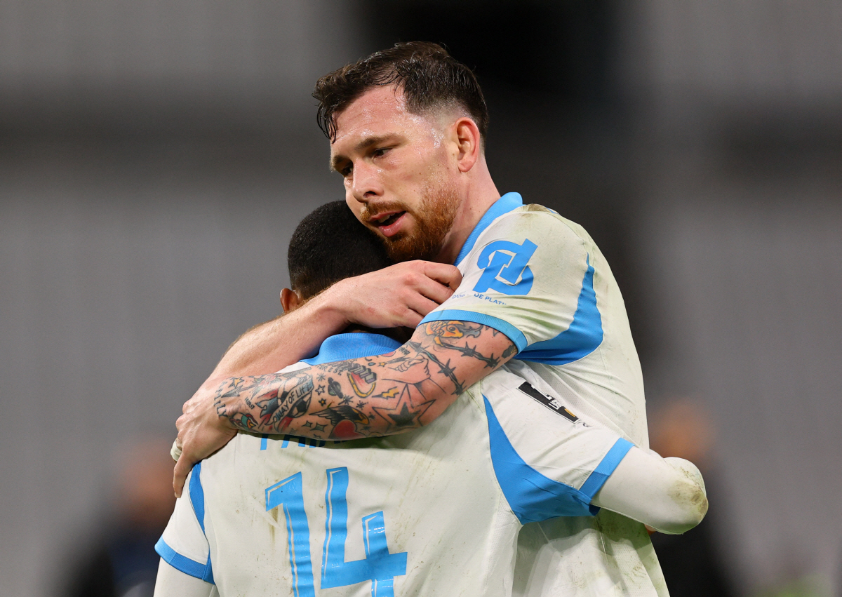 한국이 이 나라 이길 수 있나요...'맨유+바르사+아스널+나폴리' 너무 …