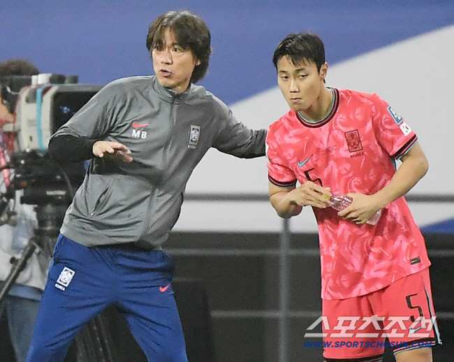 또 쓰러진 '홍명보호 엔진' 황인범, 다시 고민 시작된 중원 조합...'…