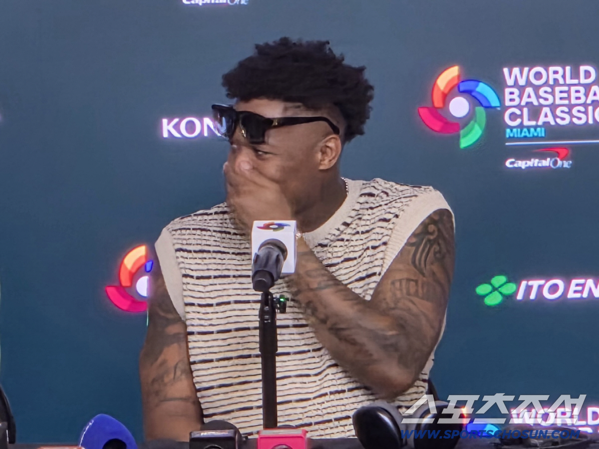 댓글 보나봐.. "스시 먹었어!" 日 긁은 1500억 슈퍼스타, 머리 박…