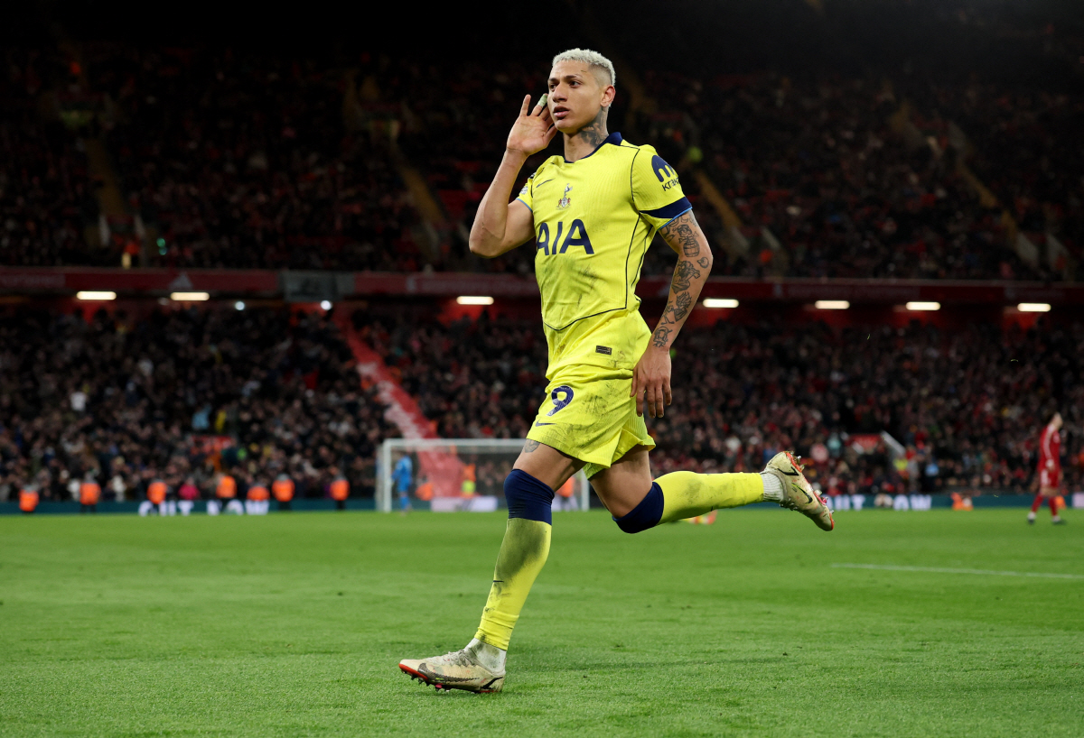 '감사, 감사, 감사합니다' 위기의 '소방수' 투도르의 생명 연장을 돕는…