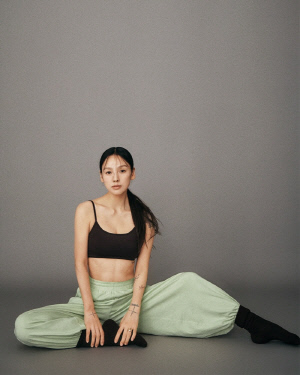 '이상순♥' 이효리, 선명한 복근 시선강탈..요가원 원장님 위엄