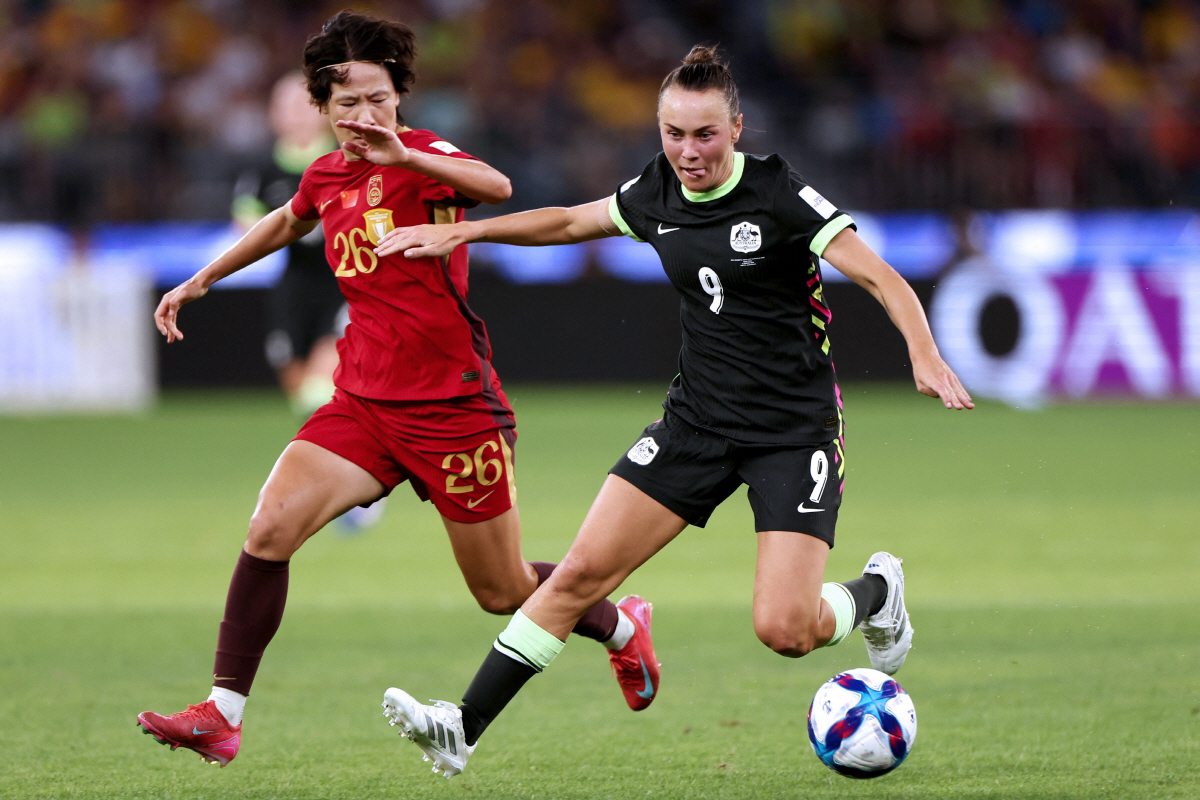 "한국-일본, 이긴 사람 나와!" 8년 만에 '결승 진출' 호주, 홈에서…